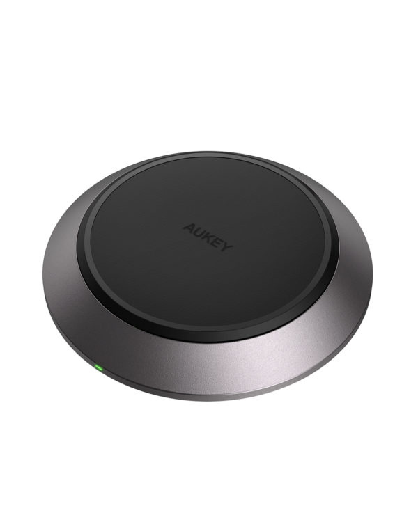 شاحن شاحن AUKEY Graphite Pro اللاسلكي 15W، يمكنك شحن جهازك بسرعة عالية وبسهولة تامة. تقنية الشحن السريع 15 واط